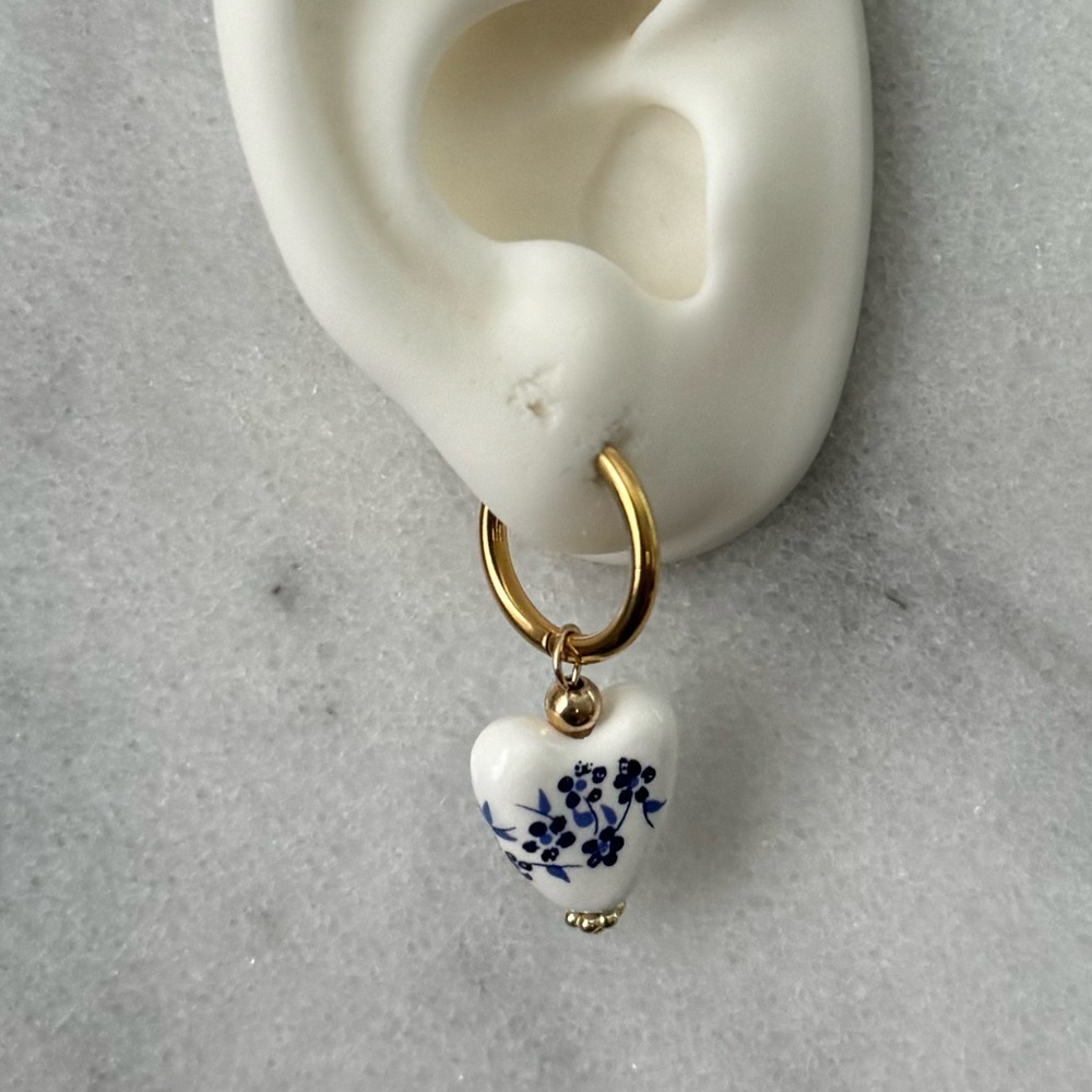 Gold Oriental Painted Floral Blue White Beaded Hoop Dangle Earrings 

Brand New - Picture 2 of 4